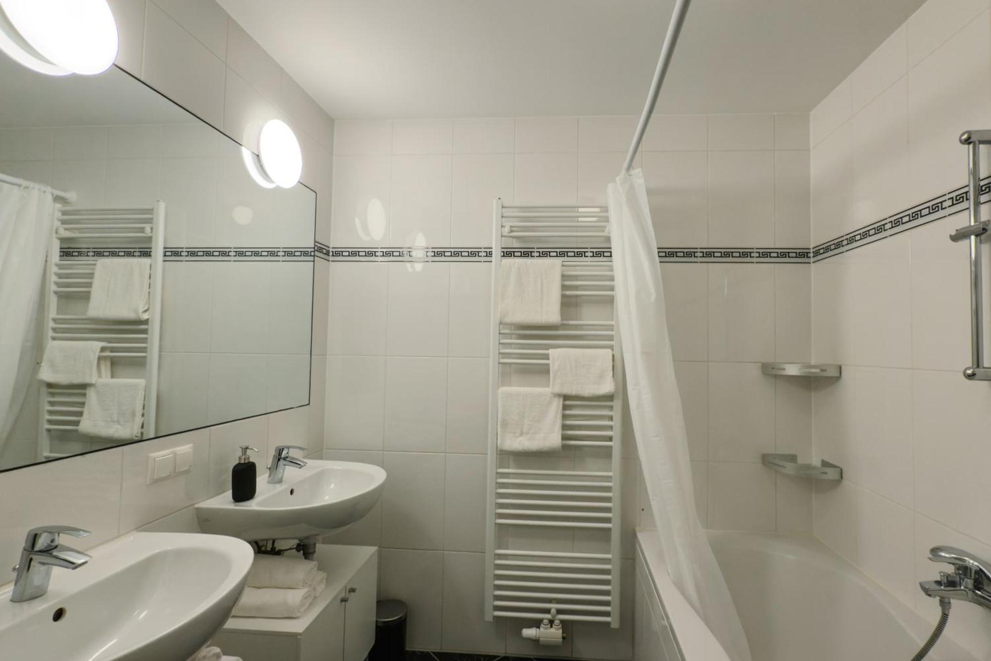 110Qm, 4 Bedrooms, Near Schoenbrunn - Axara Housing Osw 33 Wien Ngoại thất bức ảnh
